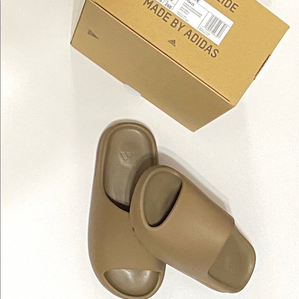Adidas Yeezy Slides Earth Brown | size 8